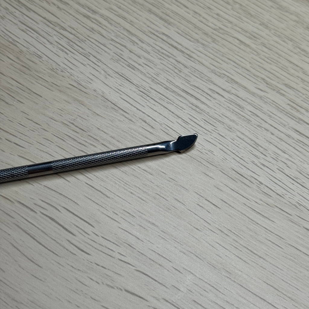 Cuticle pusher