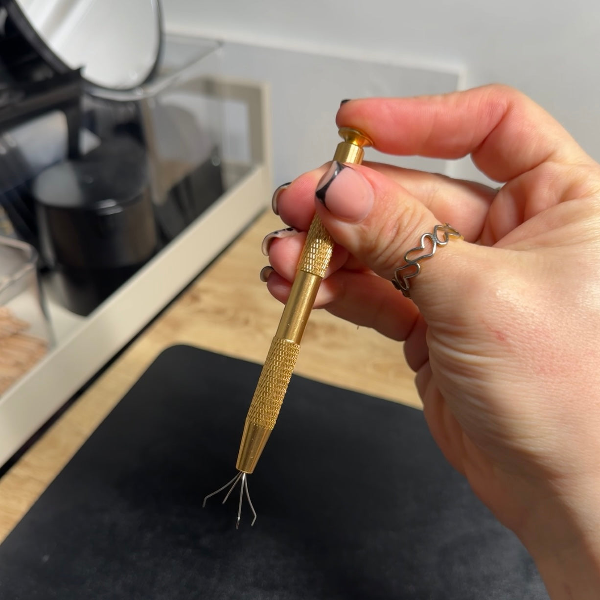Gold Nail Art Grabbing Tool